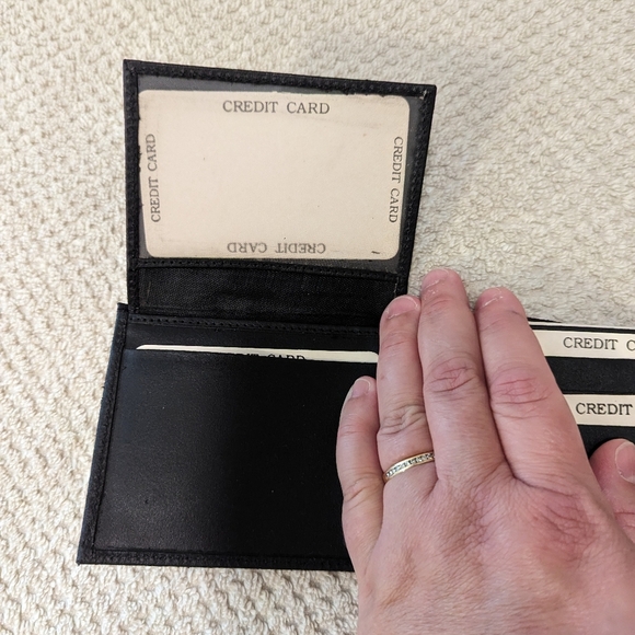 Men's Genuine Leather 4.5" x 3.5" Black Wallet NWOT - Picture 3 of 7